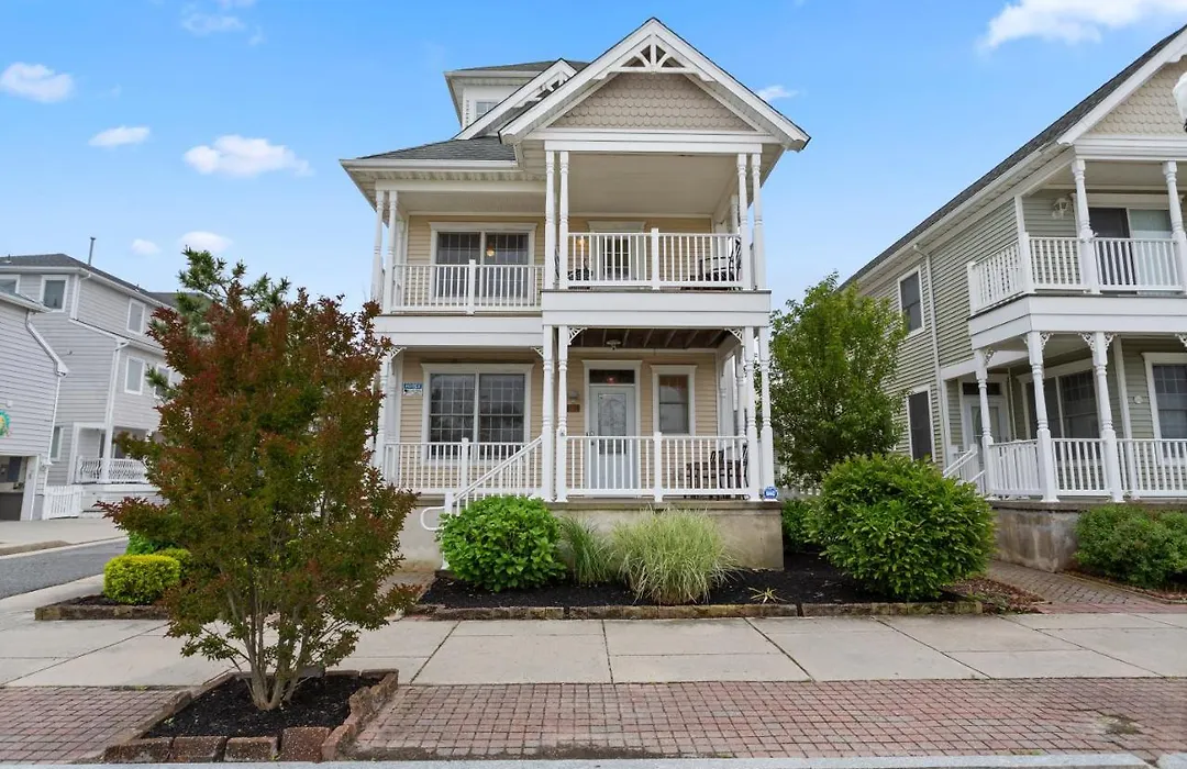 The Lucky Beach House, The Most Popular Beach House In Atlantic City! Wow!-1